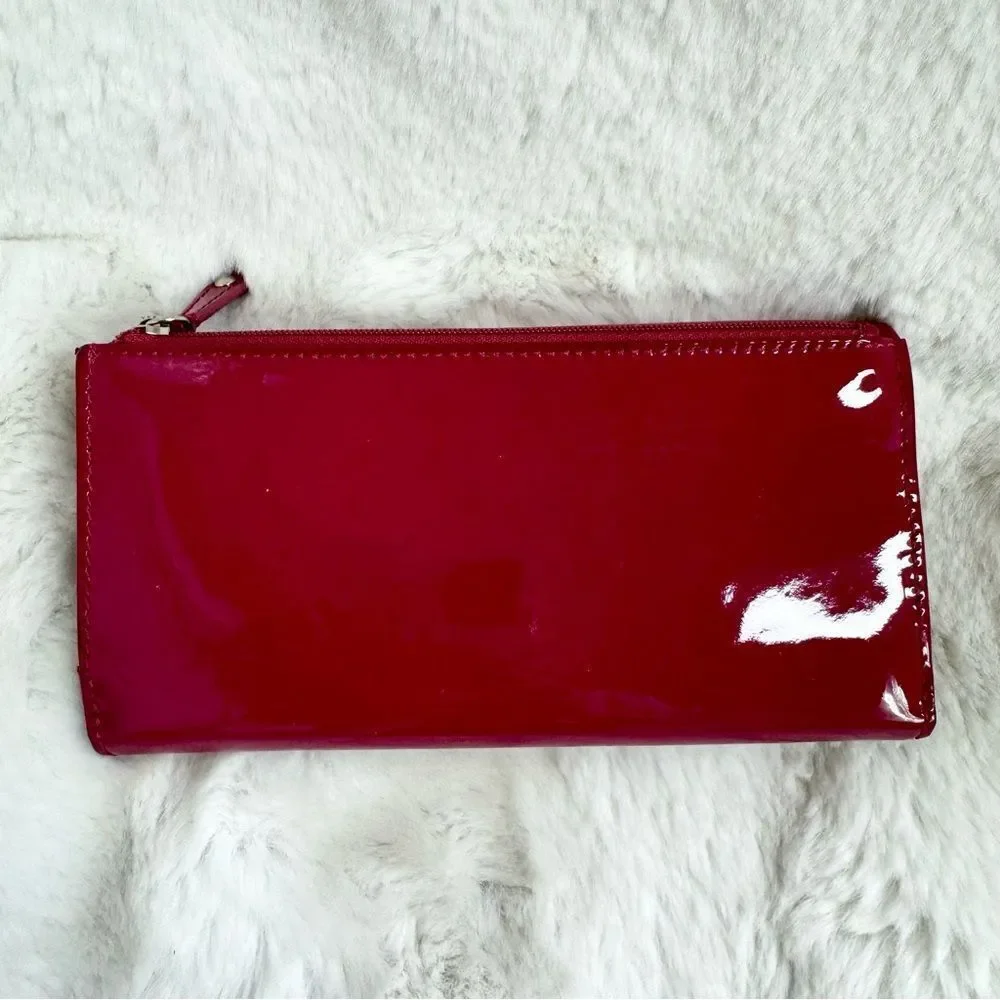 COACH Laura Fuchsia Patent Leather Metal Logo Trifold Wallet